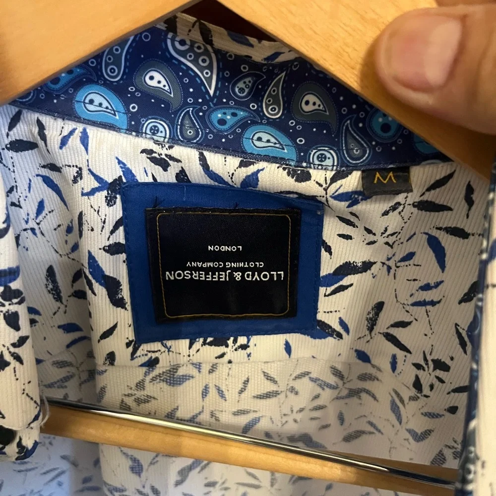 New & beautiful Italian beachwear Blue and White Patterned Shirt size M. 🇮🇹 - Picture 3 of 6